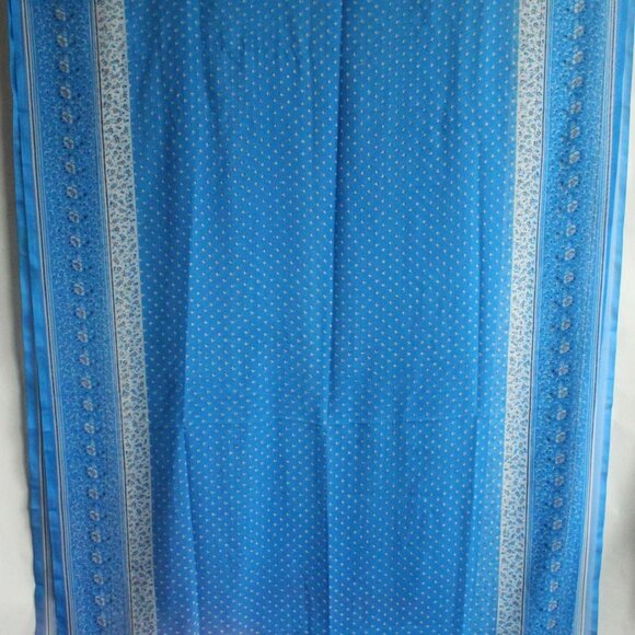 Vintage 1990s Indian Sari, Authentic Sky Blue Chiffon with a Floral Print Saree, - Picture 4 of 10